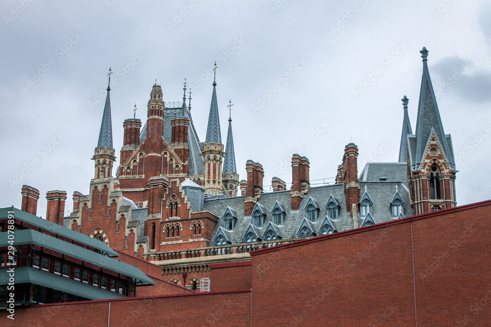 London's British Library facade with the St Pancras Renaissance Hotel ...
