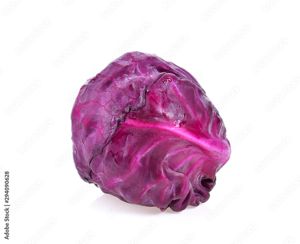 Obraz premium Purple cauliflower isolated on white background
