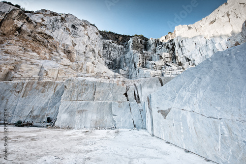 Tableau sur toile Open cast mining pit for Italian Carrara marble