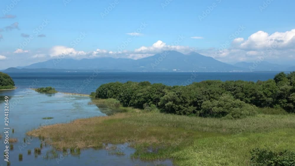 猪苗代湖と磐梯山(郡山市・湖南町) 猪苗代湖と磐梯山(郡山市・湖南町)