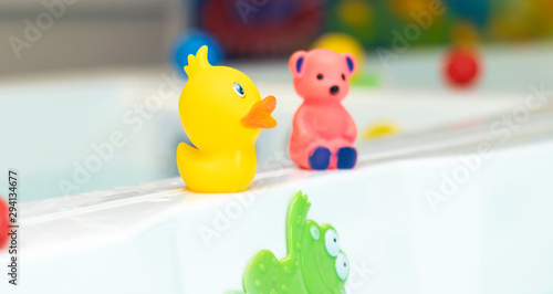 children's pool bath with swimming toys