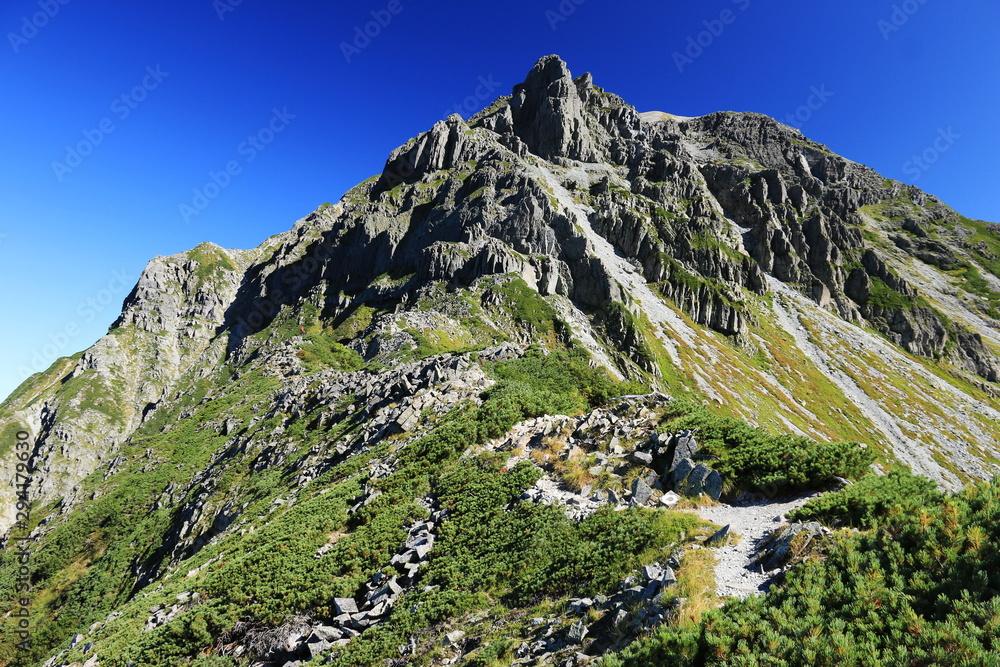 北アルプス 槍ヶ岳から北穂高岳への大キレット縦走 大キレットの風景 南岳の岩壁 北アルプス 槍ヶ岳から北穂高岳への大キレット縦走 大キレットの風景 南岳の岩壁