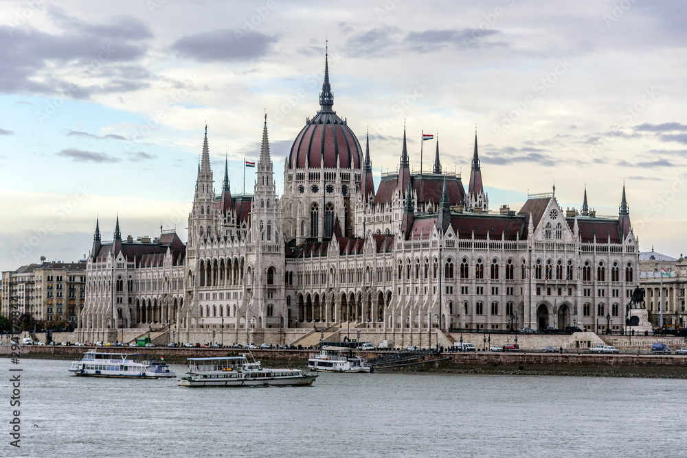 Fototapeta premium Hungarian Parliament in Budapest, Hungary.