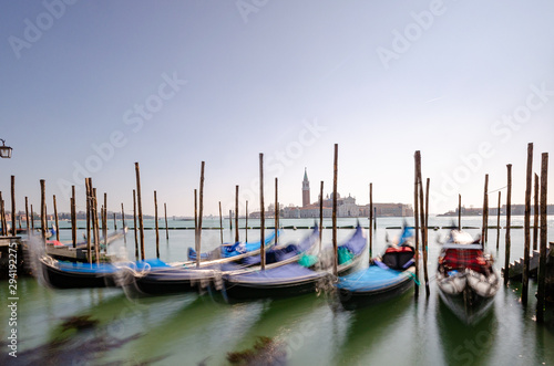 Venezia - Gondole e Basilica di San Giorgio a Venezia vista da Piazza San Marco © Ivano