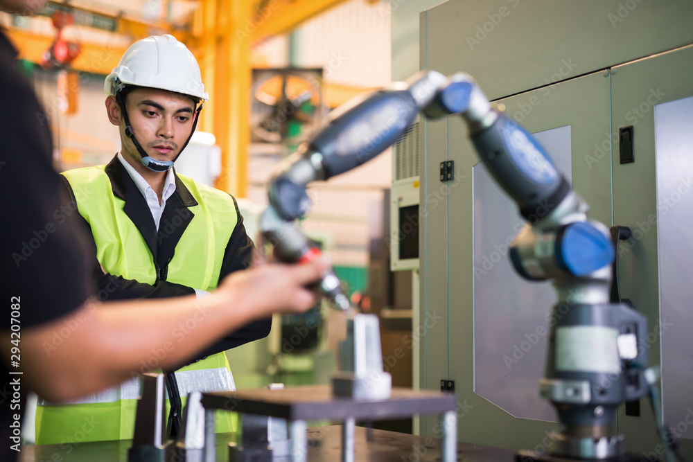 inspector check lathe machine work process inspector check lathe machine work process