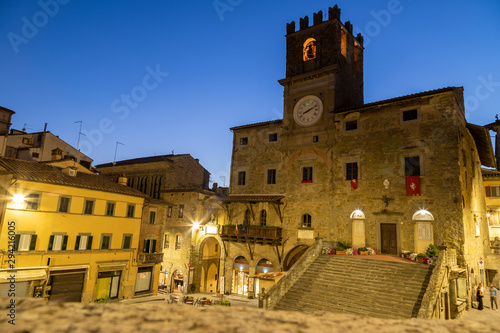 Bild auf Leinwand The Town Hall of Cortona