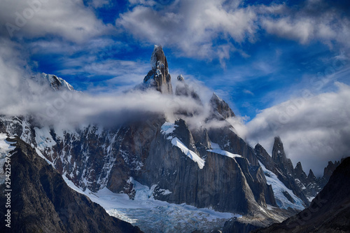Cerro Torre in Patagonia (Argentina) © Matthias Kestel