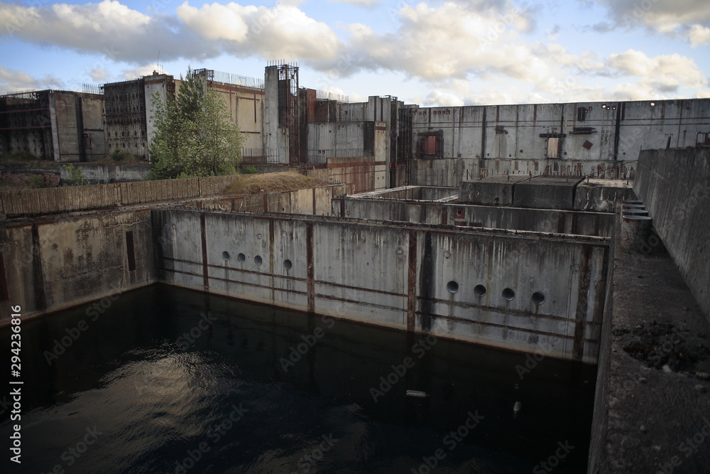 Fototapeta premium porzucony teren budowy elektorwni atomowej w Żarnowcu