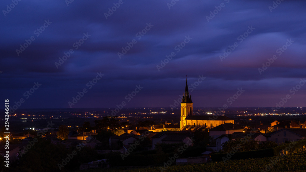 Obraz premium Beaujolais village at dawn