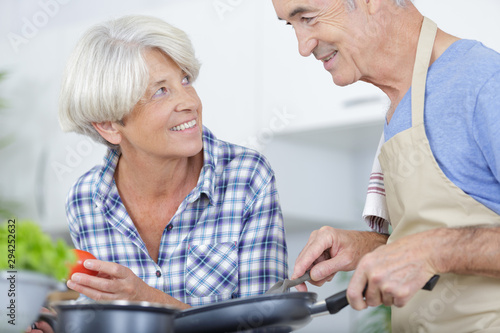 senior couple in the kitchen