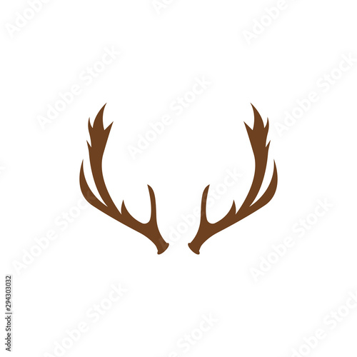 Deer vector icon illustration design © Sunar
