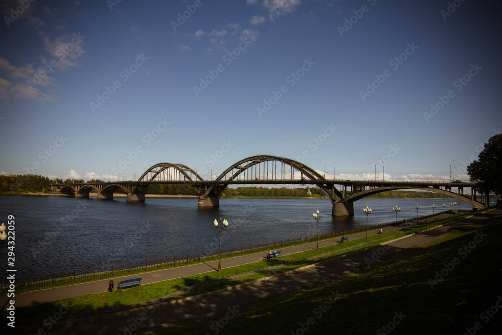 Obraz premium bridge over the river