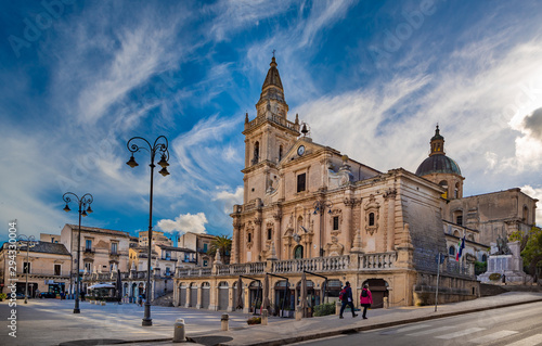 Cathedral of San Giovanni Battista in the baroque town Ragusa in Sicily, Italy Fototapeta