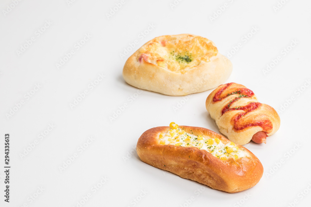 いろいろな種類のパンの集合　bread breakfast コピースペース　