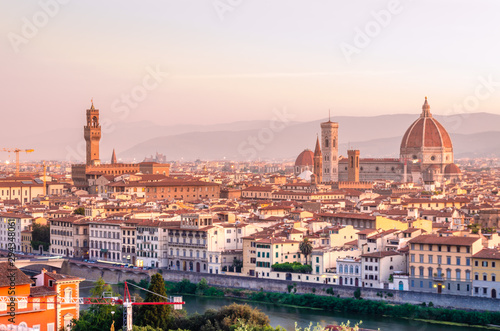 Bellissima veduta di Firenze  Toscana  Italia famosa in tutto il mondo da Piazzale Michelangelo con i monumenti della citt   cattedrale campanile di Giotto e Cupola