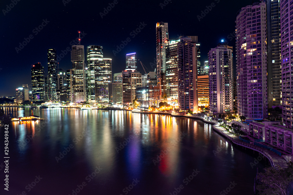 Obraz premium brisbane skyline at night