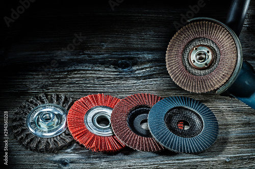 Obraz na plátně angle sander mashine with random sanding wheels on vitage wood