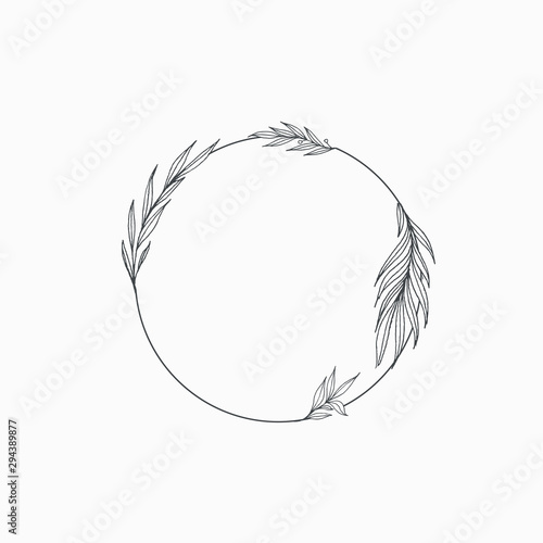 Elegant floral Decorative circle frame Border - For invitations, logos, graphic design. Wedding, celebration.