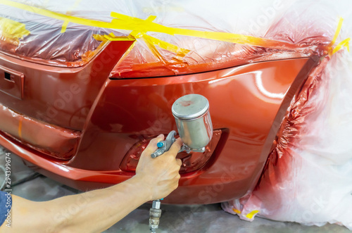 Fotografie Quick car paint repair ,It takes one to two hours.