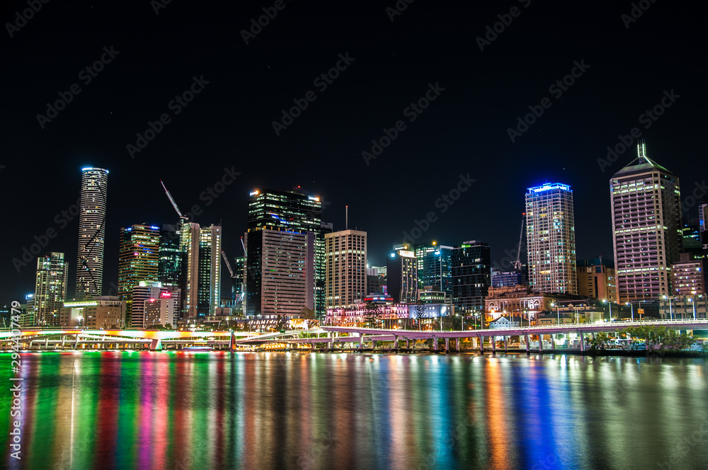 Nächtliche Skyline von Brisbane 