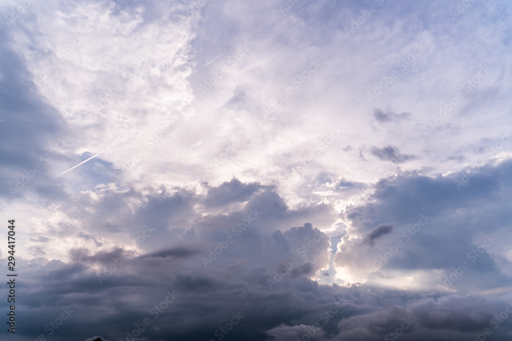 Obraz premium Heaven Peaking through the sky