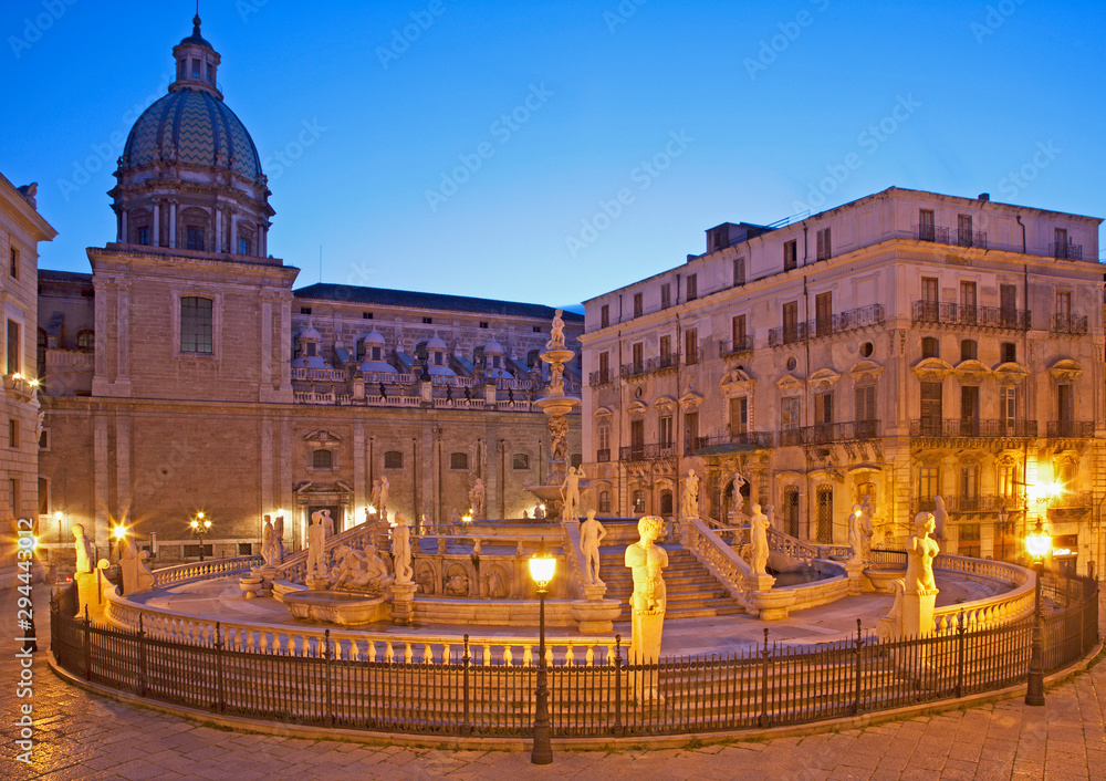 Palermo - Florentine fountain on Piazza Pretoria at dusk