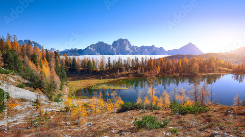 Fototapeta Naklejka Na Ścianę i Meble -  Wonderfull autumn view of  Lake Federa in Dolomites