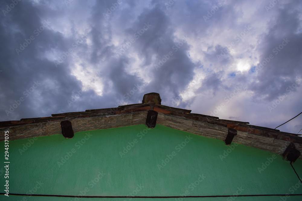 Fototapeta premium old wall and sky