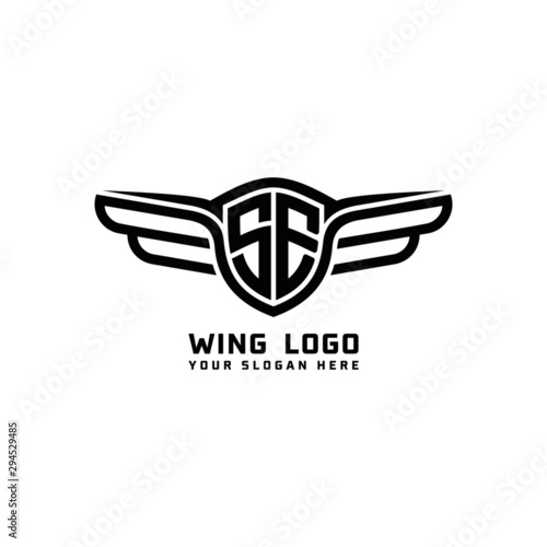SE initial logo wings, abstract letters in the middle of black