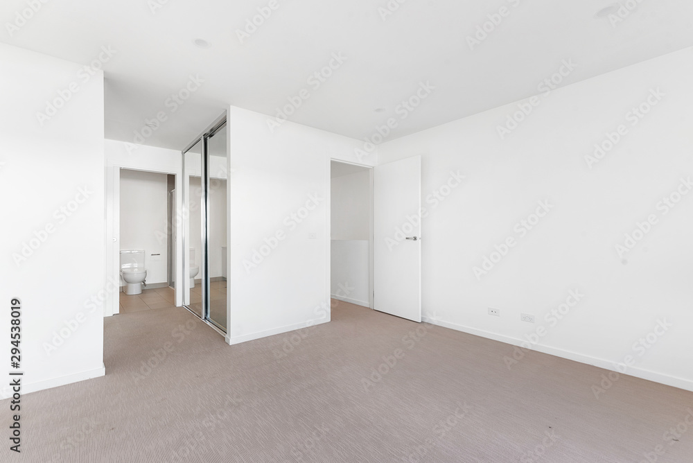 Fototapeta premium Empty and unfurnished brand new apartment