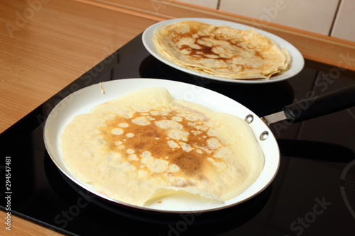 Making Pancake, Crepes