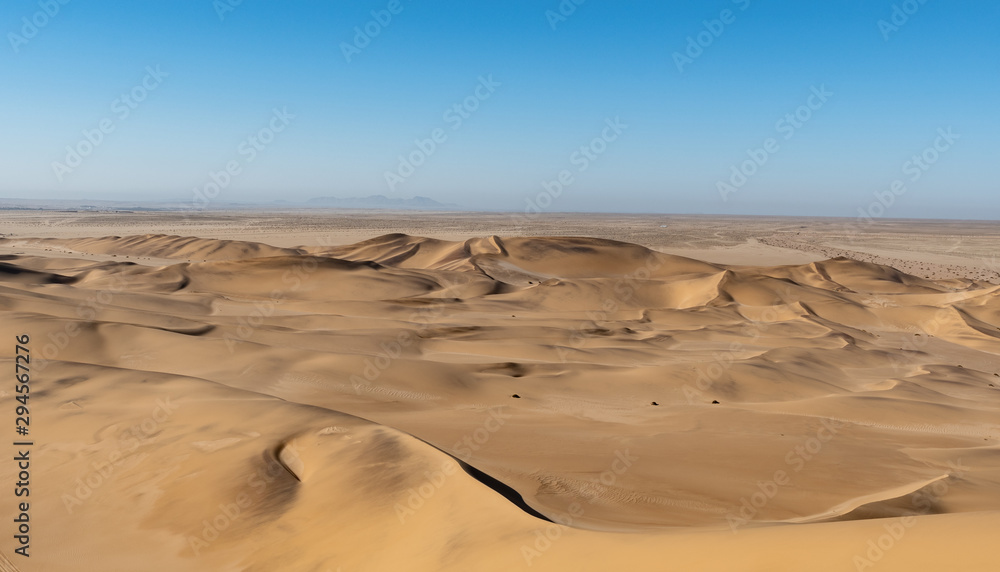 AMAZING NATURE AND ANIMALS IN NAMIBIA AMAZING NATURE AND ANIMALS IN NAMIBIA