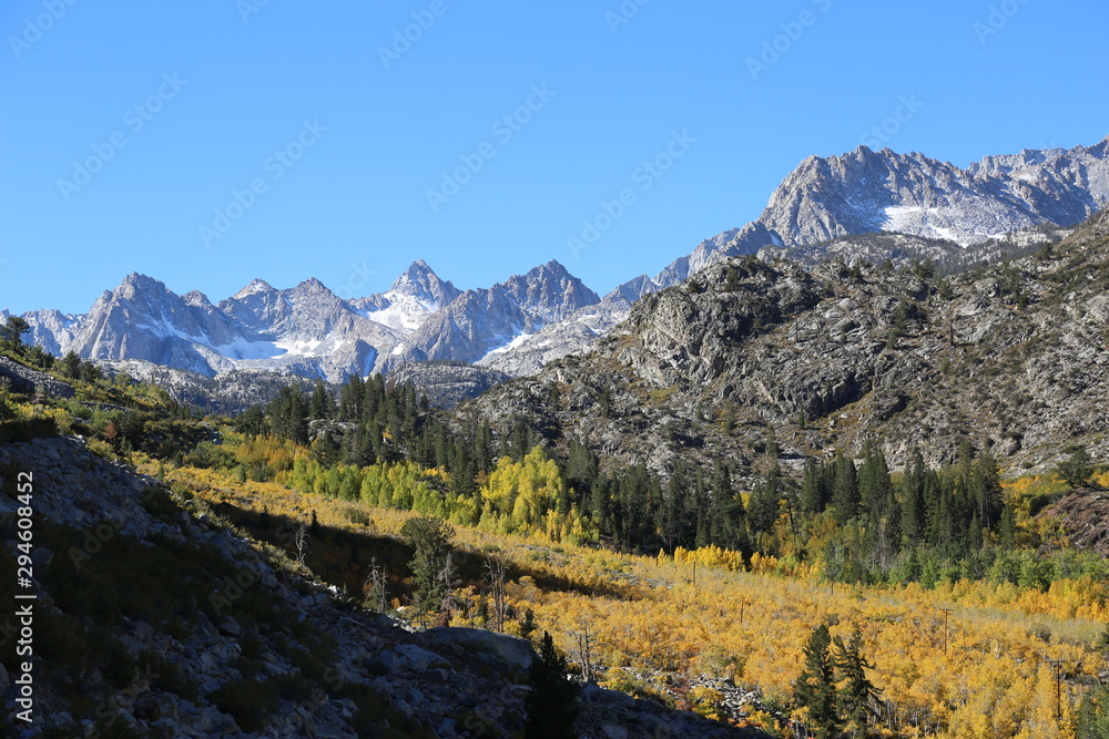 Fototapeta premium Fall colors in the mountains