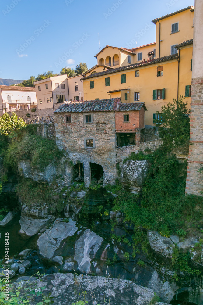 Centro storico del borgo di Loro Ciuffenna in Toscana