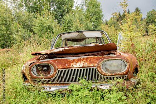 Nostalgie auf dem Autofriedhof in Bastnäs, Schweden