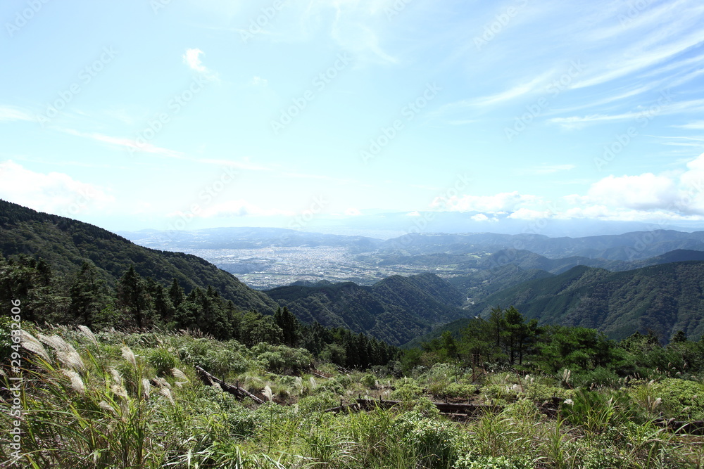 Fototapeta premium 塔ノ岳の登山道から見える景色
