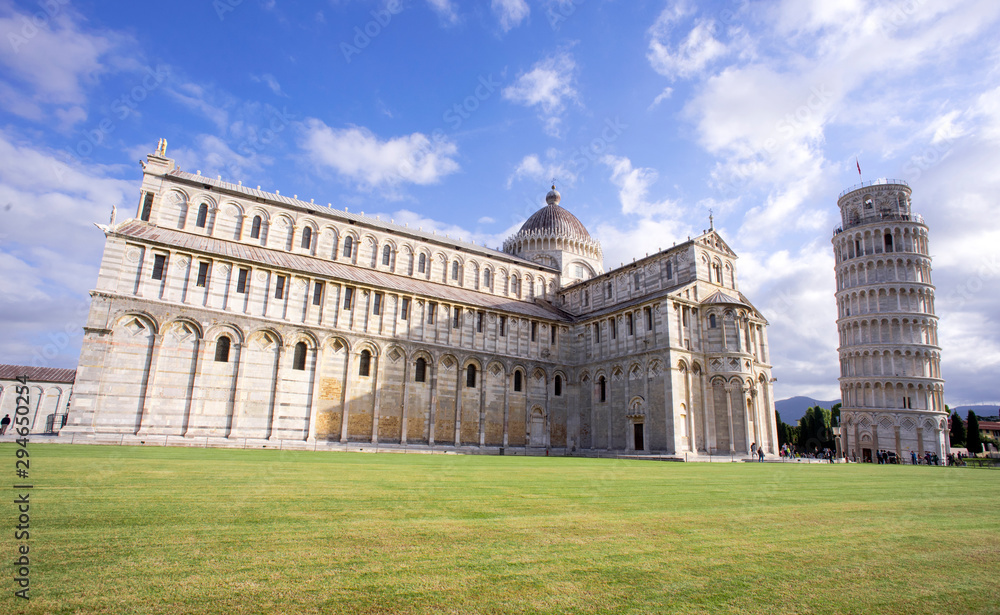 Pisa con torre e cattedrale