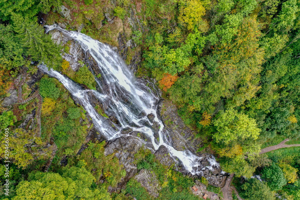 Blick von oben auf die Todtnauer Wasserfälle