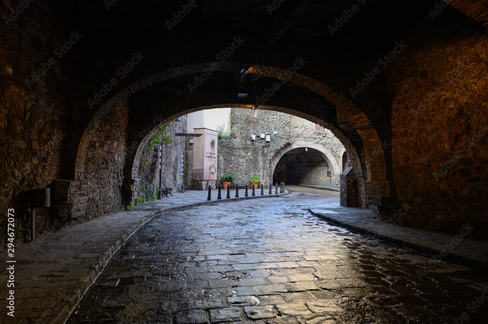 A tunnel in Guanajuato City through which cars and people travel. A colonial city in the country of Mexico