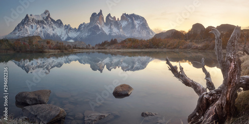 Fotografie, Tablou Pehoe Lake and Cuernos Peaks in the Morning, Torres del Paine National Park, Chi