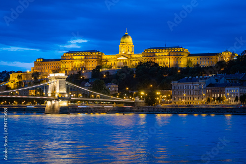 Canvas Print Royal Palace in Budapest at night