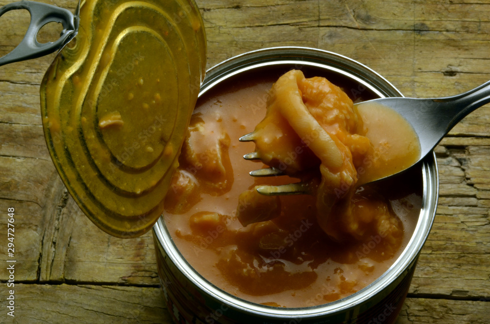 Trippe in scatola ft4110 0509 Canned tripe Stock Photo Adobe Stock