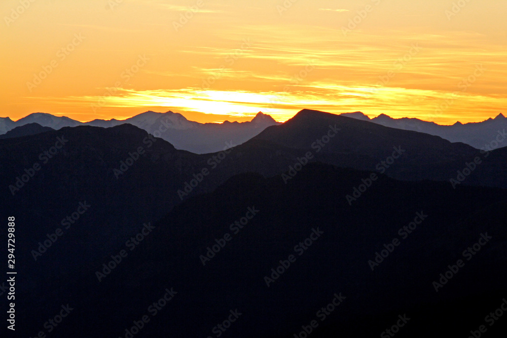 rosso tramonto sui profili del Lagorai; Val di Fiemme, Trentino