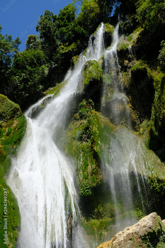 Naklejka premium Indonesia Sumba Island Air Terjun Hirumanu - Waterfall vertical format