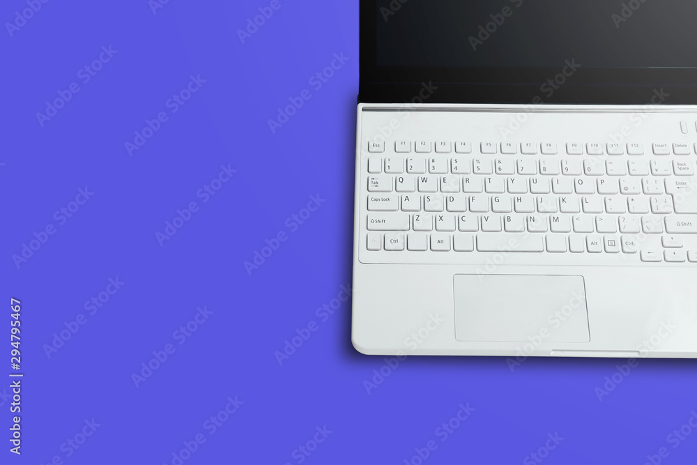 White computer on desk or table. Copy space. デスクまたはテーブルの上の白いパソコン コピースペース White computer on desk or table. Copy space. デスクまたはテーブルの上の白いパソコン コピースペース