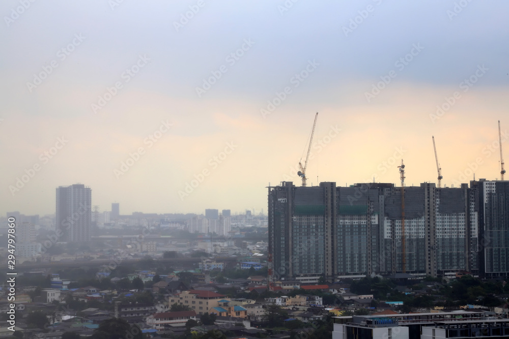 Naklejka premium Top view of heavy rainy clouds over city of Bangkok, Thailand