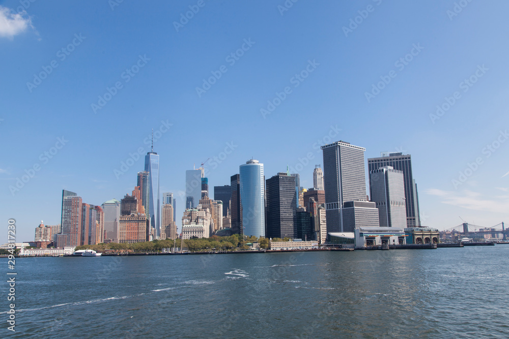 vista de la ciudad de Nueva York desde la bahía