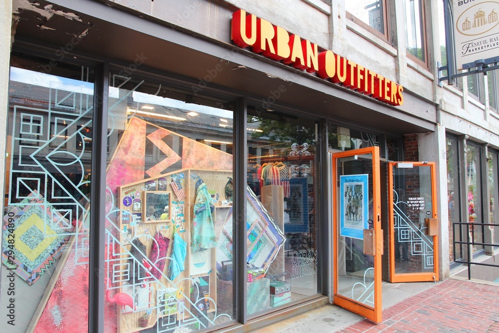 urban outfitters store inside