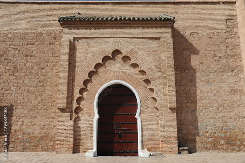 MARRAKECH, MOROCCO - SEPTEMBER 30, 2019: Koutoubia mosque, the largest mosque in Marrakesh © porpendero