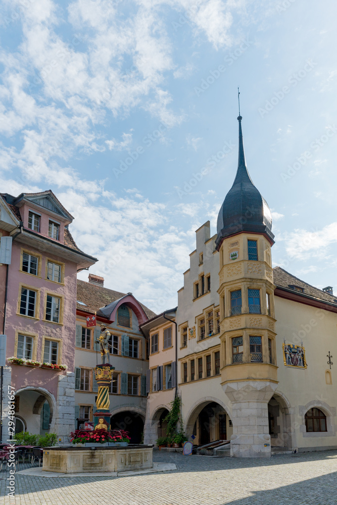 Naklejka premium view of the Ring Square and the Vennerbrunnen Fountain in the historic old town of Biel